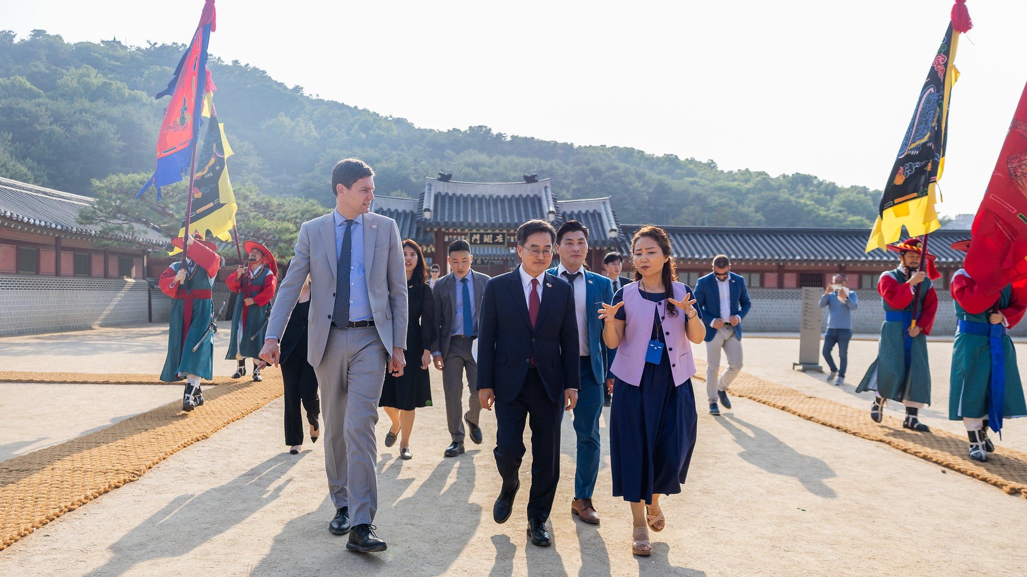 아시아에 대한 총리의 무역 사절단은 더 강력하고 다양한 경제를 성장시키고 주 전역에 좋은 일자리를 창출할 수 있는 새로운 기회를 다시 가져오고 있습니다.